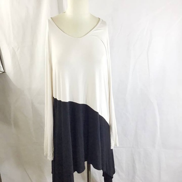 Planet Tops - PLANET Asymmetrical Cream Black Top ,XL , EUC